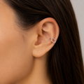 Piercing de Orelha Prateado Duplo com Retângulo Cravejado