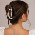 Piranha de Cabelo Plástica Transparente Retangular com Pérolas