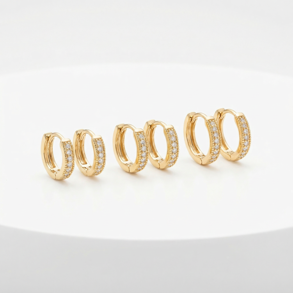 Kit 3 Brincos Dourados Argolas cravejadas com microzircônias