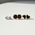 KIT 3 Brincos Dourado e Preto em aço inoxidável com strass, trevo e coração