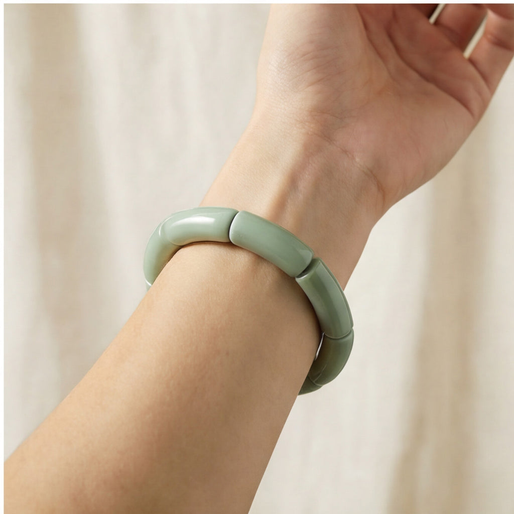 Pulseira Verde de Tubos Elos Curvos em Resina