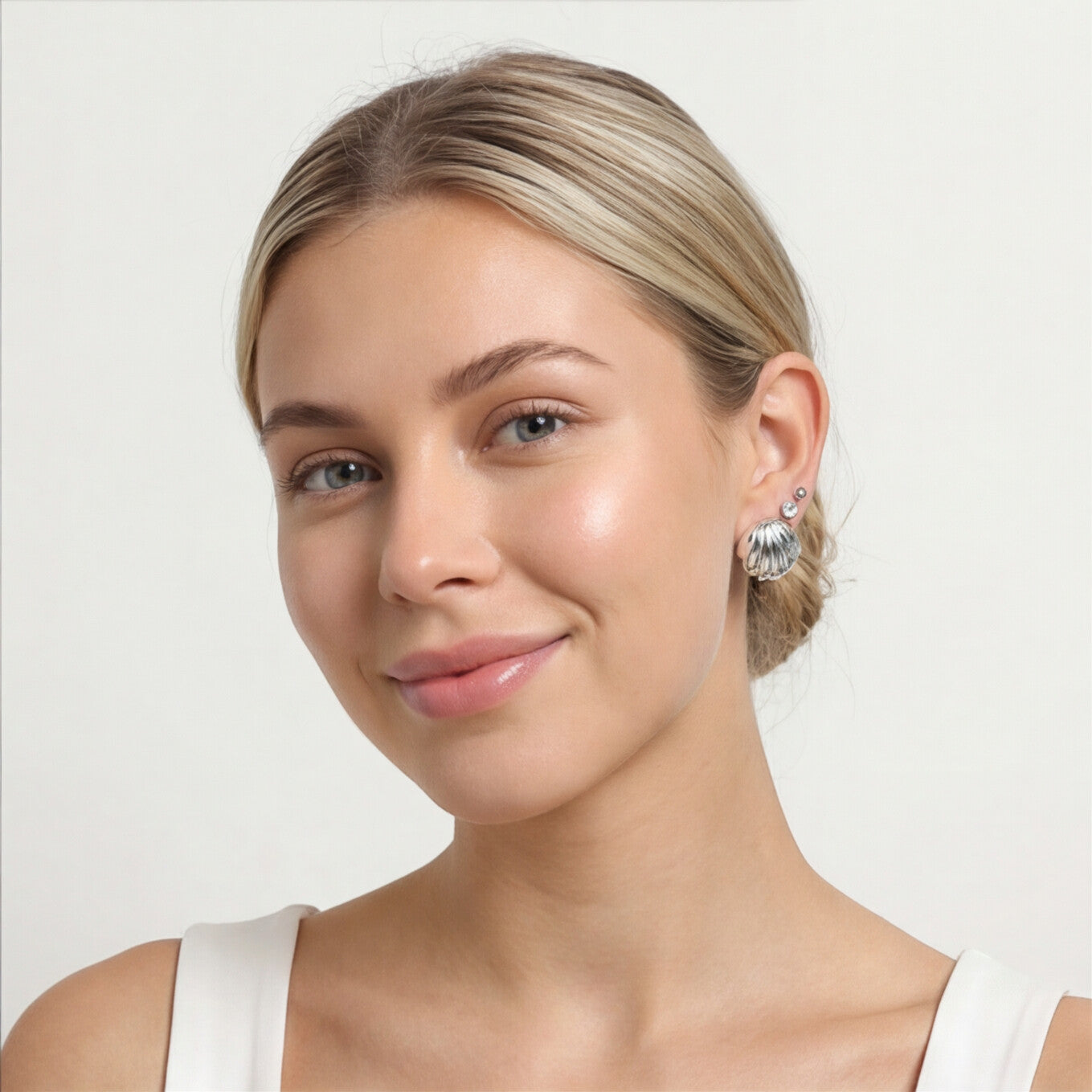 Kit 3 Brincos Prata com trio de brincos bolinha, strass e concha