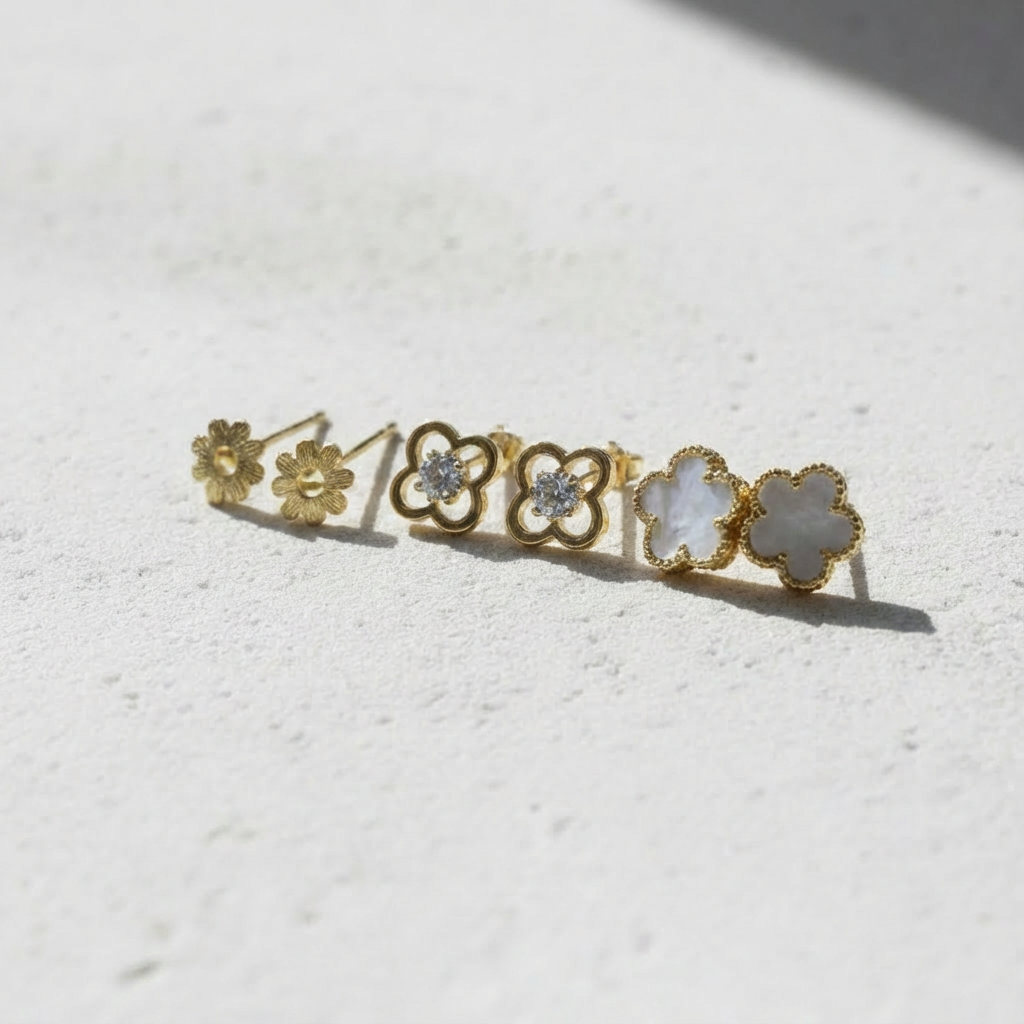 Kit 3 Brincos com flores e strass em aço inoxidável 316L