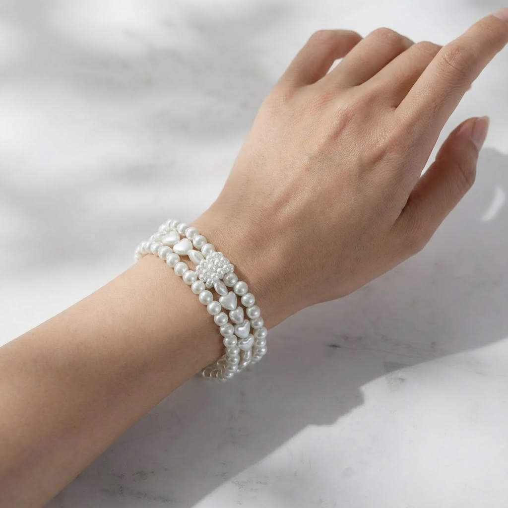 Pulseira Pérola Multi-Voltas com contas de coração