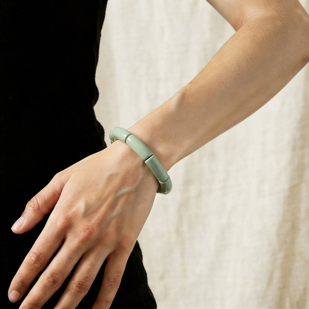 Pulseira Verde de Tubos Elos Curvos em Resina