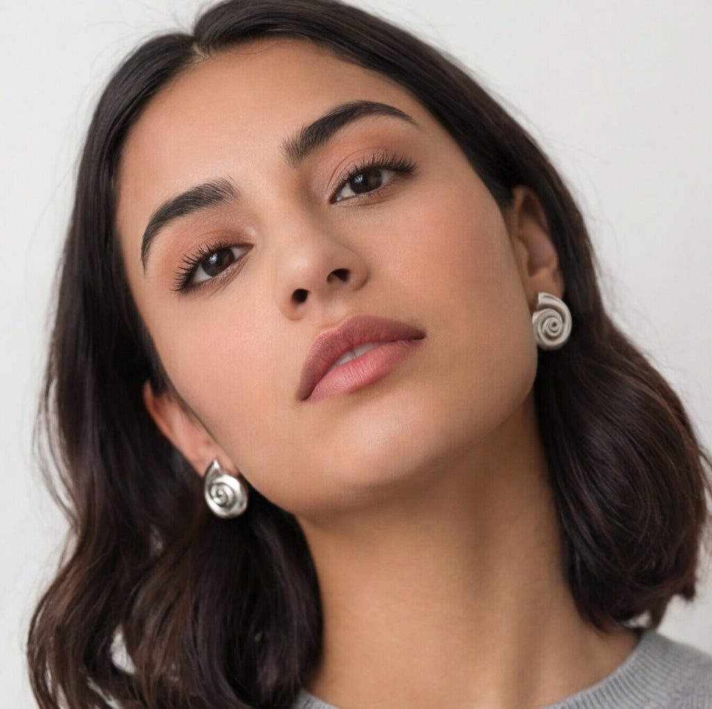 Brinco Prateado Formato Espiral