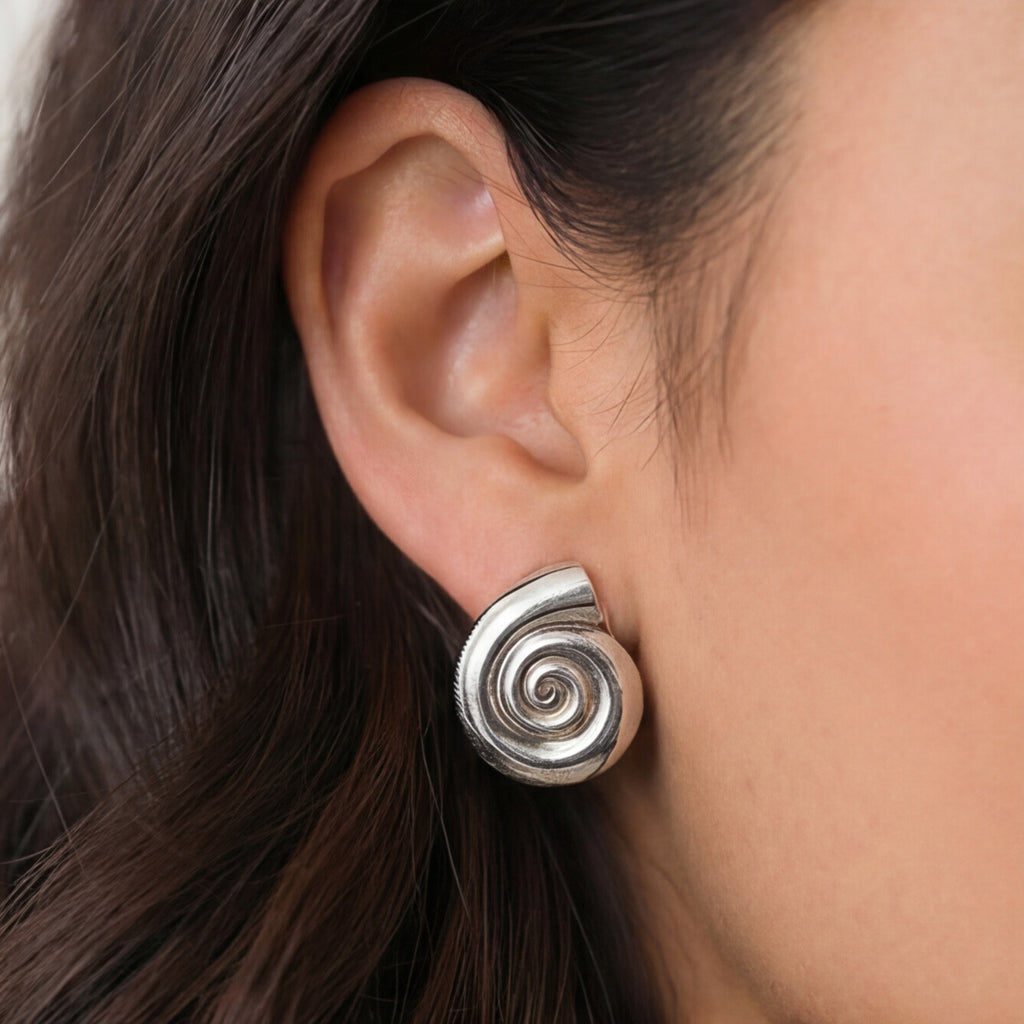 Brinco Prateado Formato Espiral