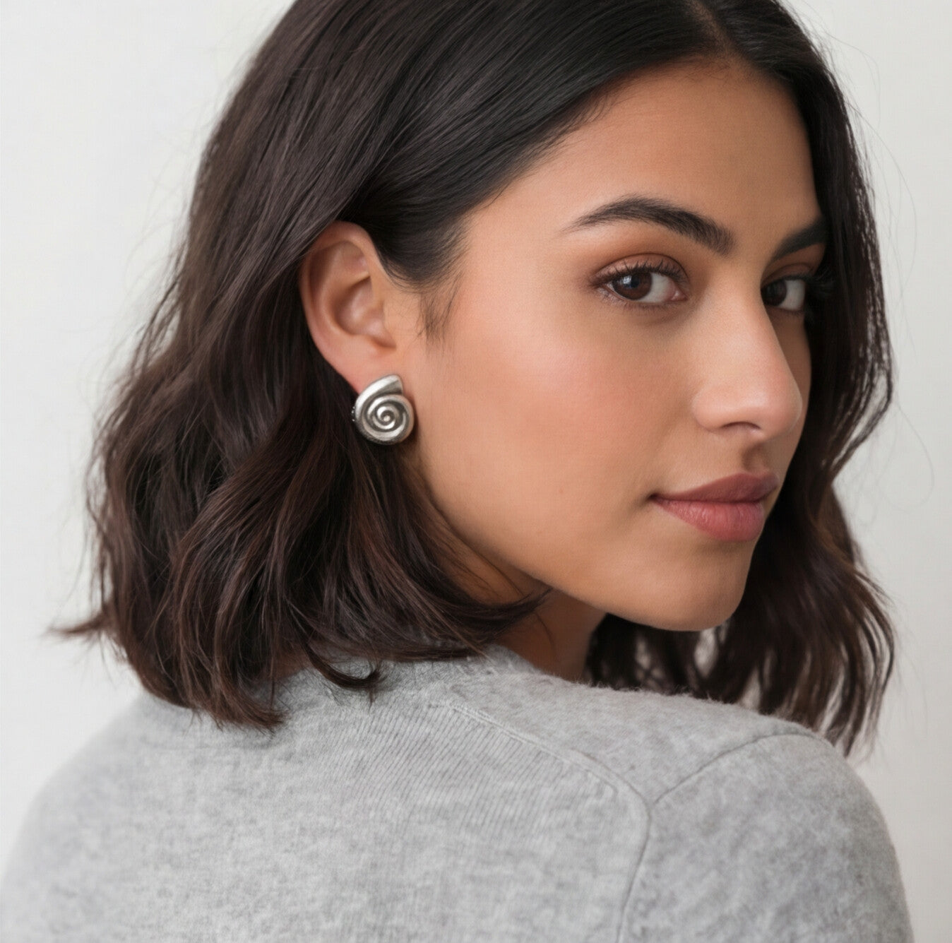 Brinco Prateado Formato Espiral