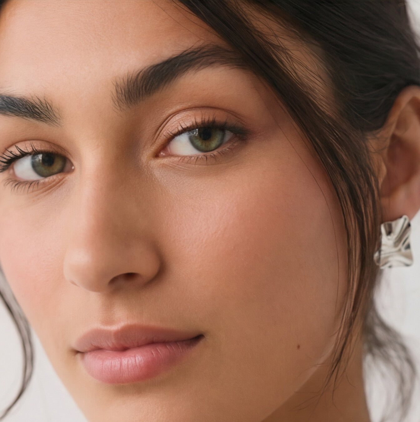 Brinco Prateado ondulado em aço inoxidável 316L