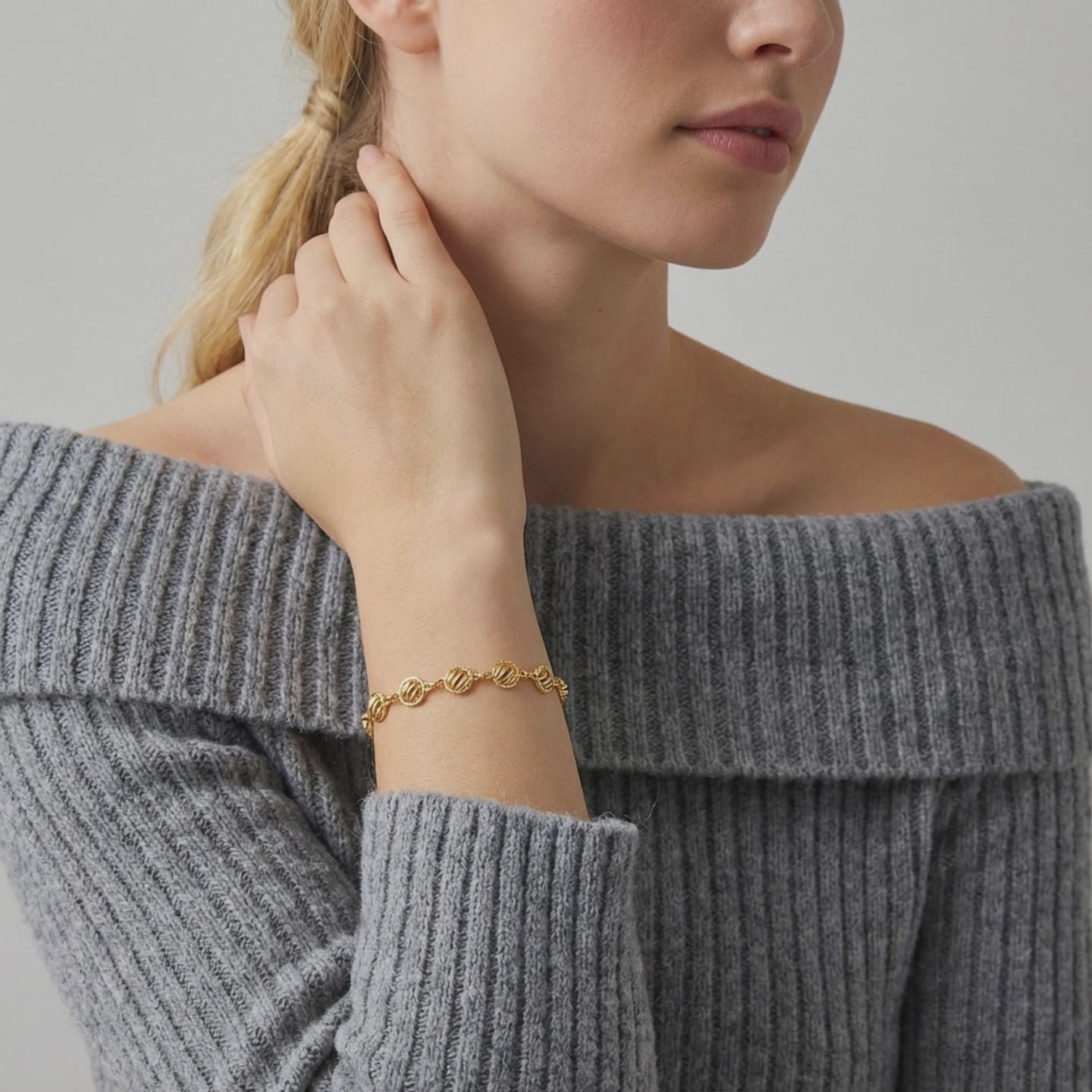 Pulseira Dourada com elos redondos trabalhados