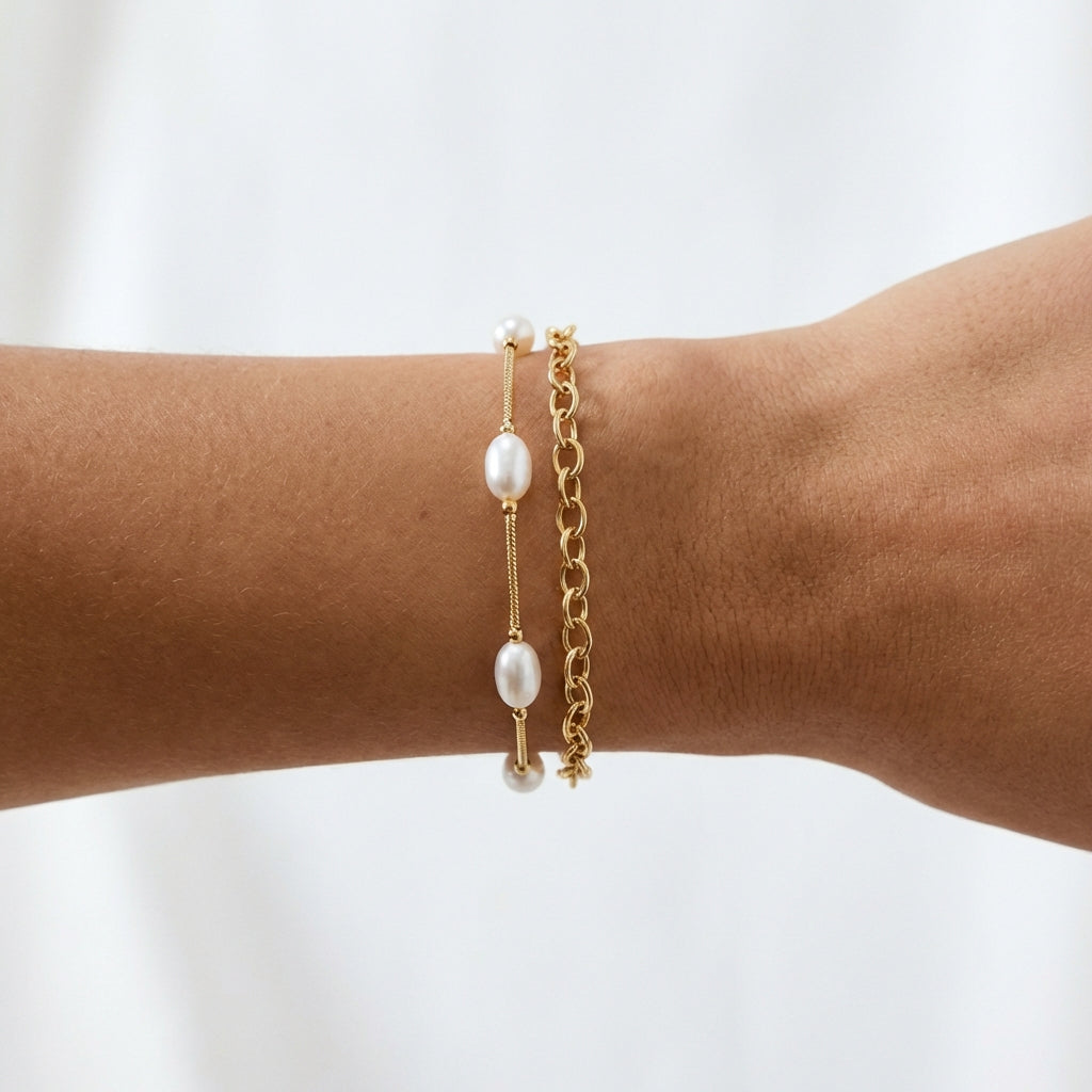 Pulseira Dourada de duas voltas com elos variados e pérolas brancas