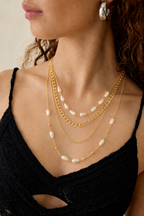 Colar Feminino Camadas Correntes + Pérolas Dourado Prata